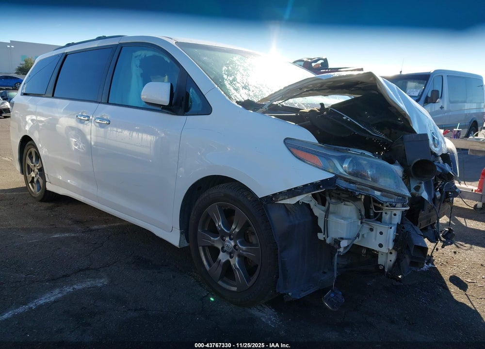 2017 TOYOTA SIENNA SE 8 PASSENGER VIN: 5TDXZ3DC3HS776707