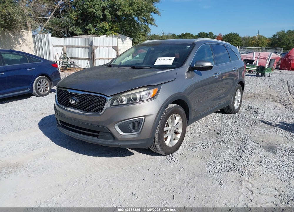 2016 KIA SORENTO 2.4L LX VIN: 5XYPG4A35GG046583