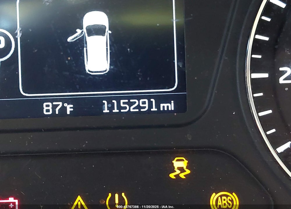 2016 KIA SORENTO 2.4L LX VIN: 5XYPG4A35GG046583