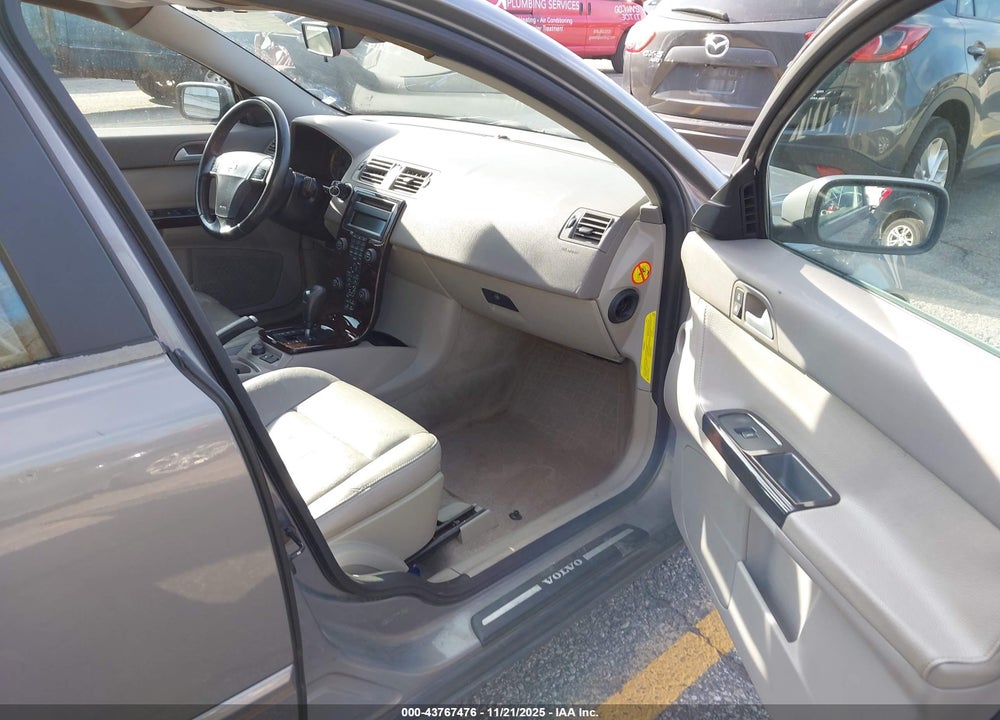 2004 VOLVO S40 2.4I VIN: YV1MS382642028019