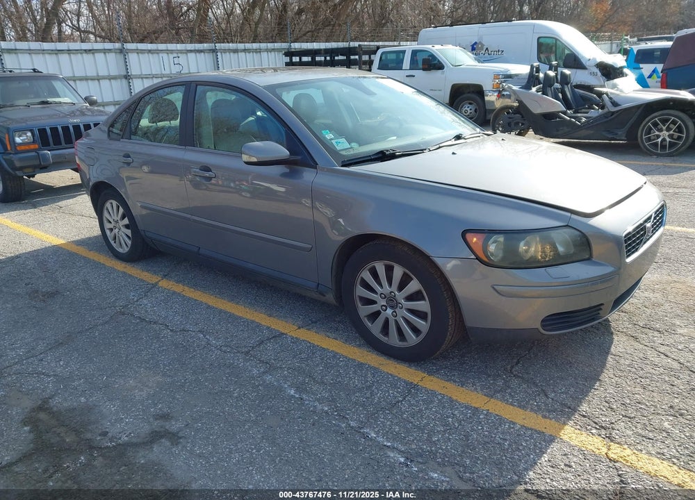 2004 VOLVO S40 2.4I VIN: YV1MS382642028019