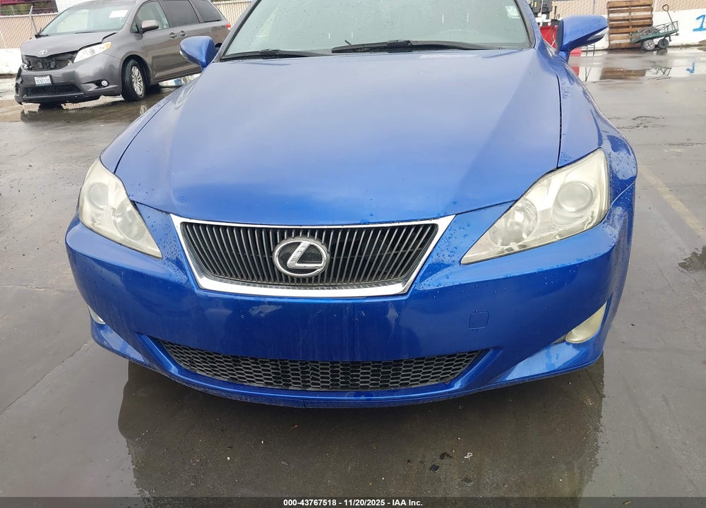 2011 LEXUS IS 250 VIN: JTHBF5C23B5152067