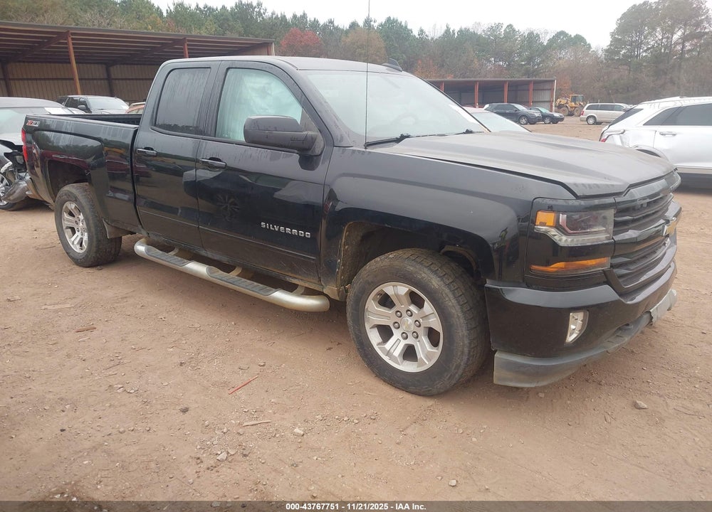 2017 CHEVROLET SILVERADO 1500 2LT VIN: 1GCVKREC5HZ204937