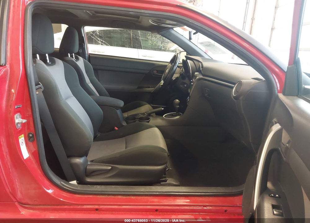 2015 SCION TC VIN: JTKJF5C75FJ013279