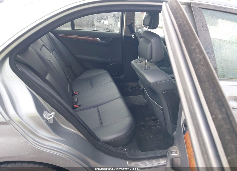 2008 MERCEDES-BENZ C 300 LUXURY/SPORT VIN: WDDGF54X88F084777