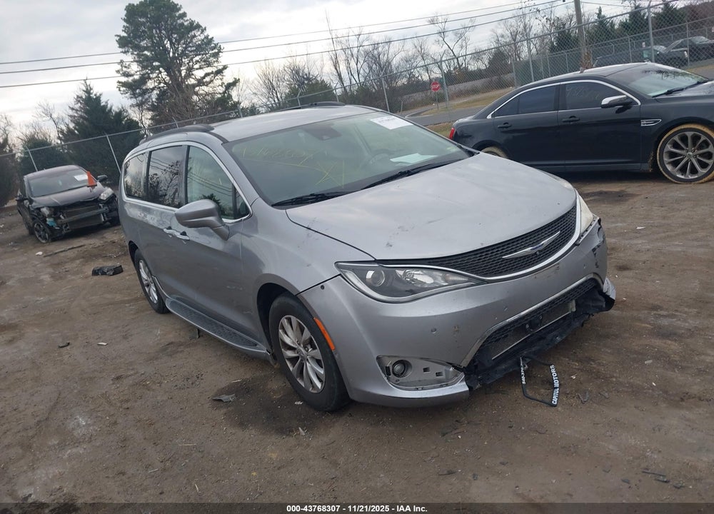 2019 CHRYSLER PACIFICA TOURING PLUS VIN: 2C4RC1FG5KR737910