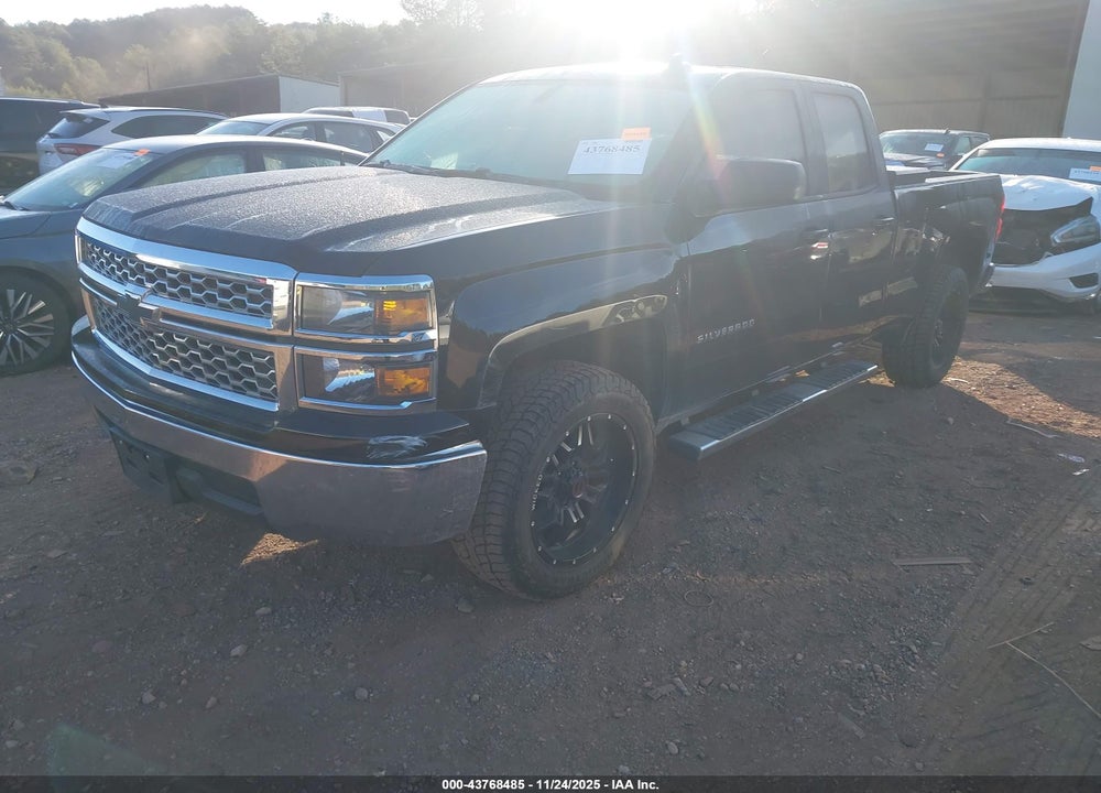 2015 CHEVROLET SILVERADO 1500 1LT VIN: 1GCRCREH2FZ165750