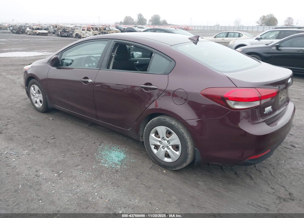 2017 KIA FORTE VIN: 3KPFK4A70HE147946