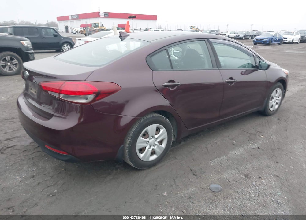 2017 KIA FORTE VIN: 3KPFK4A70HE147946