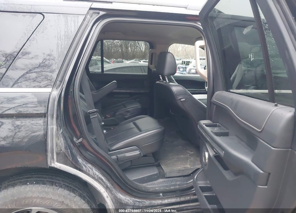 2024 FORD EXPEDITION XLT VIN: 1FMJU1J80REA47723