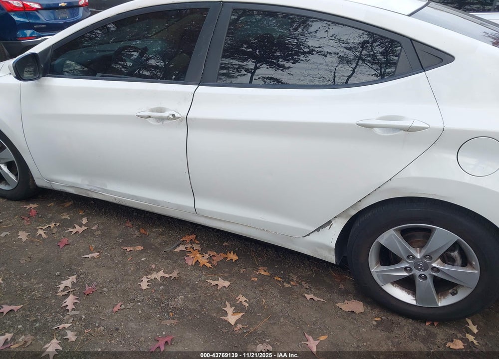 2013 HYUNDAI ELANTRA GLS VIN: 5NPDH4AE1DH325079