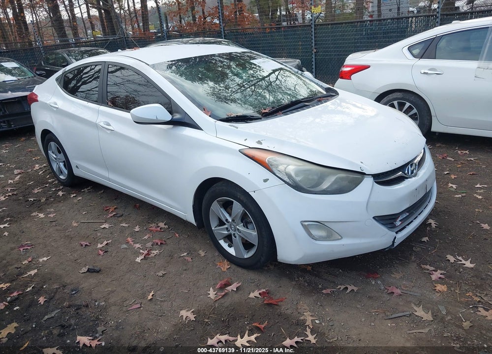 2013 HYUNDAI ELANTRA GLS VIN: 5NPDH4AE1DH325079