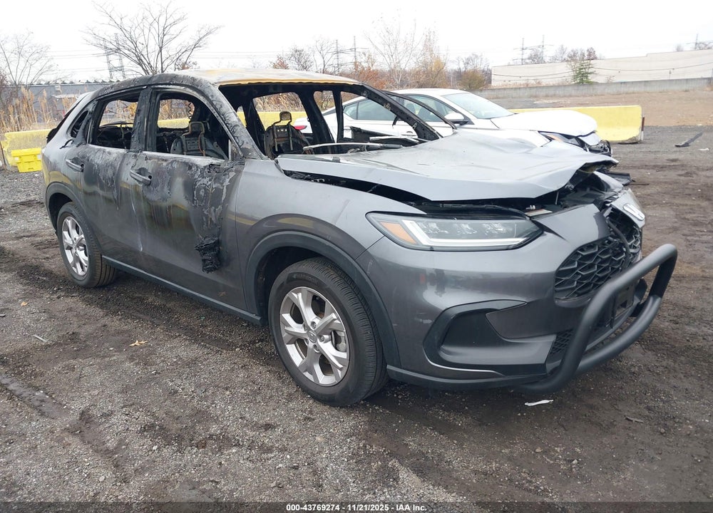 2025 HONDA HR-V AWD LX VIN: 3CZRZ2H32SM703908