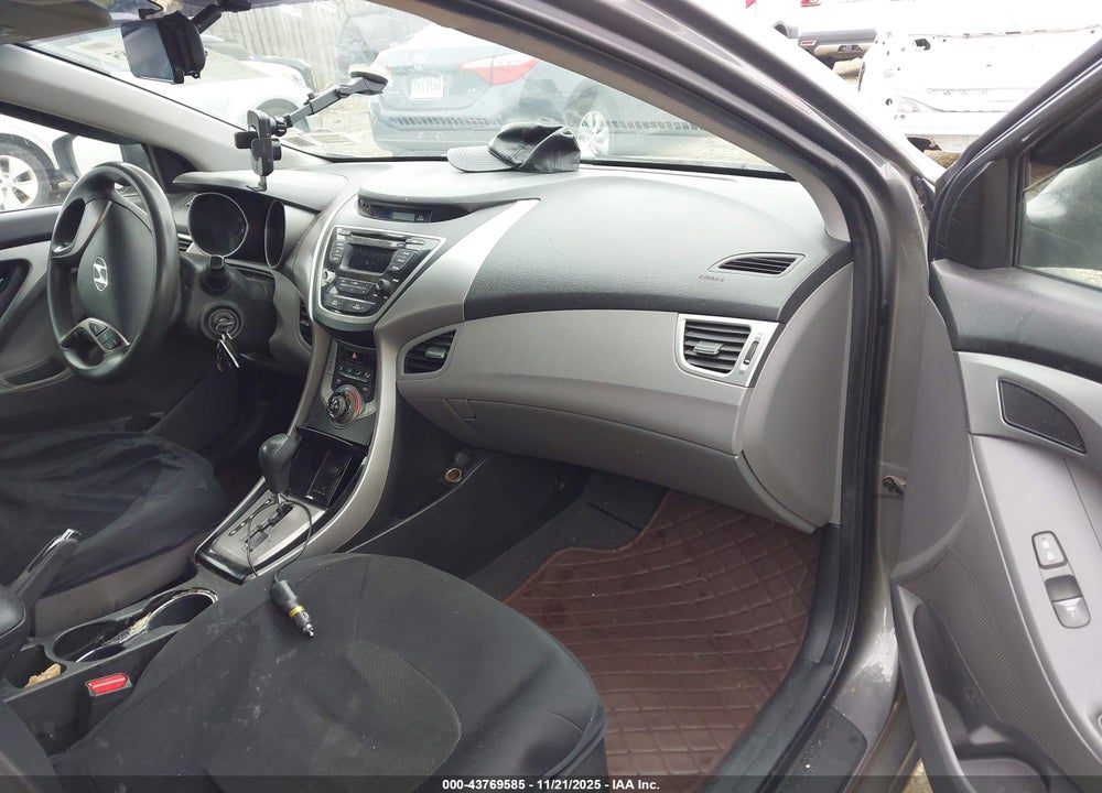 2013 HYUNDAI ELANTRA GLS VIN: 5NPDH4AE4DH357508