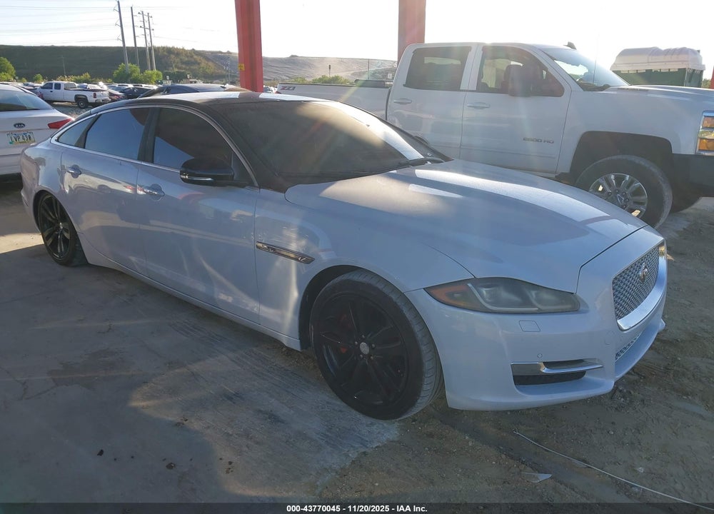 2016 JAGUAR XJ XJL PORTFOLIO VIN: SAJWA2G79G8V92680