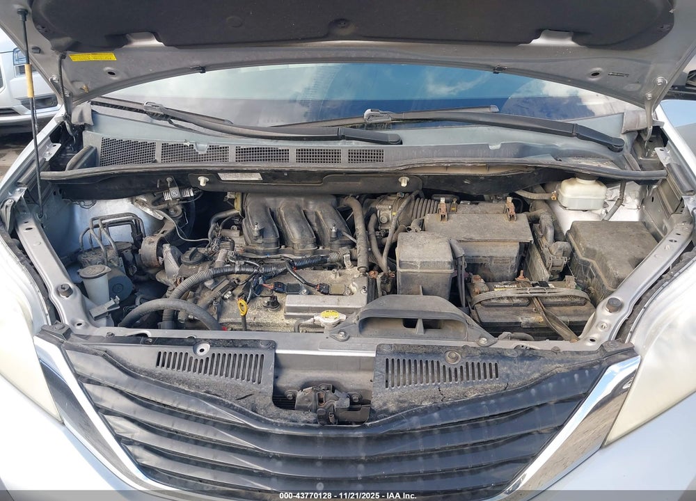 2012 TOYOTA SIENNA LE V6 8 PASSENGER VIN: 5TDKK3DC5CS191313