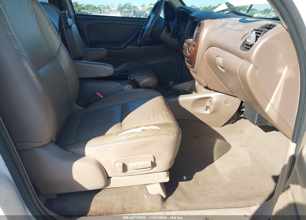 2002 TOYOTA SEQUOIA SR5 V8 VIN: 5TDBT44A02S105244