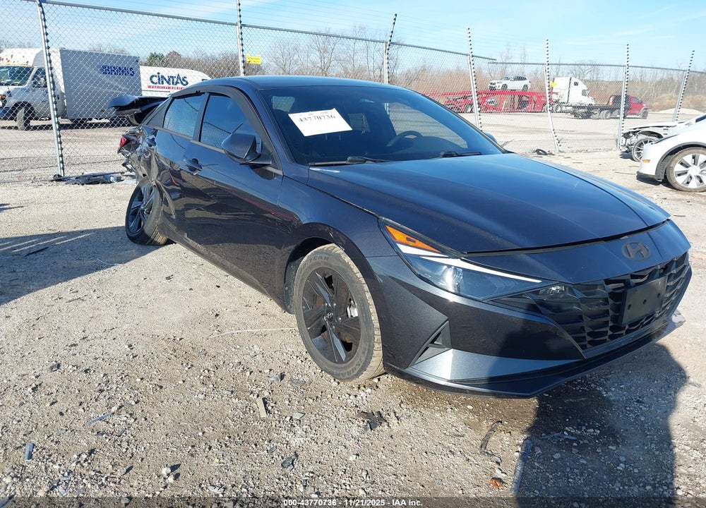 2022 HYUNDAI ELANTRA SEL VIN: 5NPLM4AG2NH055922