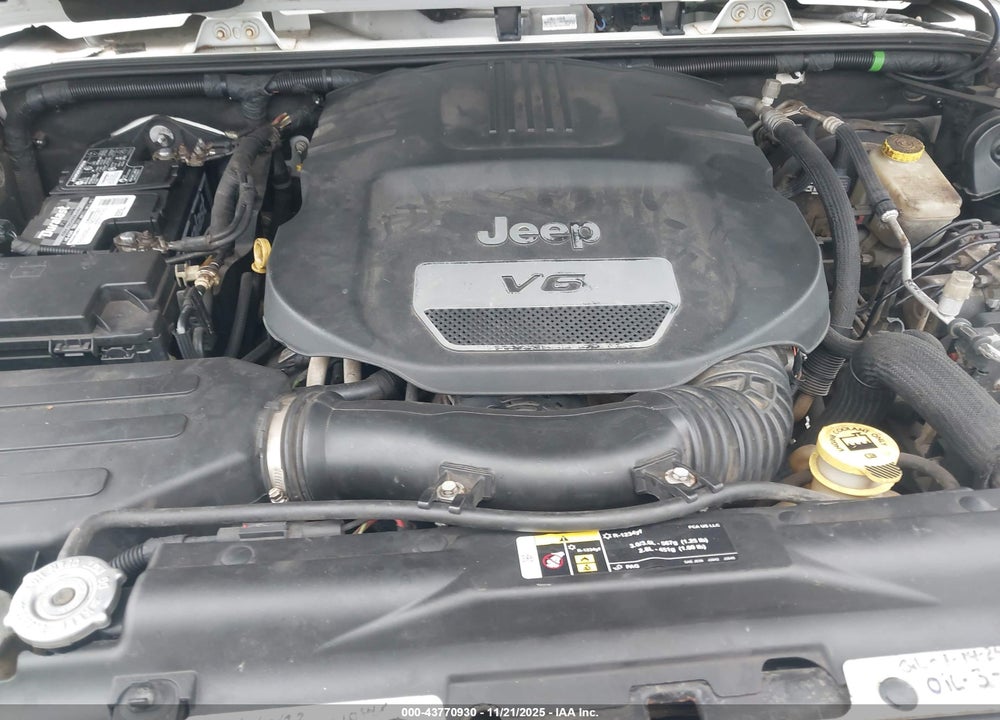 2017 ANGLER JEEP WR UNLIMITED SAHARA 4X4 VIN: 1C4BJWEG3HL517219