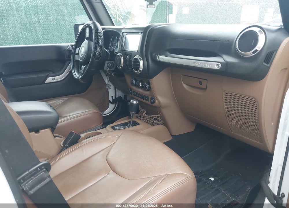 2017 ANGLER JEEP WR UNLIMITED SAHARA 4X4 VIN: 1C4BJWEG3HL517219