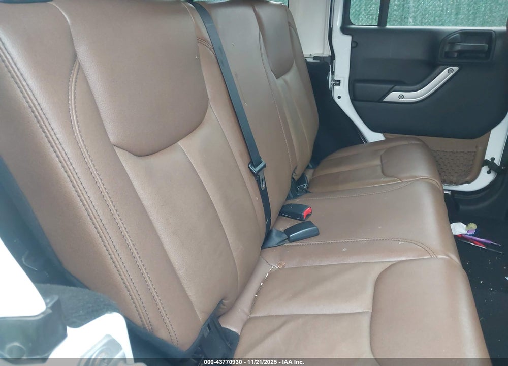 2017 ANGLER JEEP WR UNLIMITED SAHARA 4X4 VIN: 1C4BJWEG3HL517219