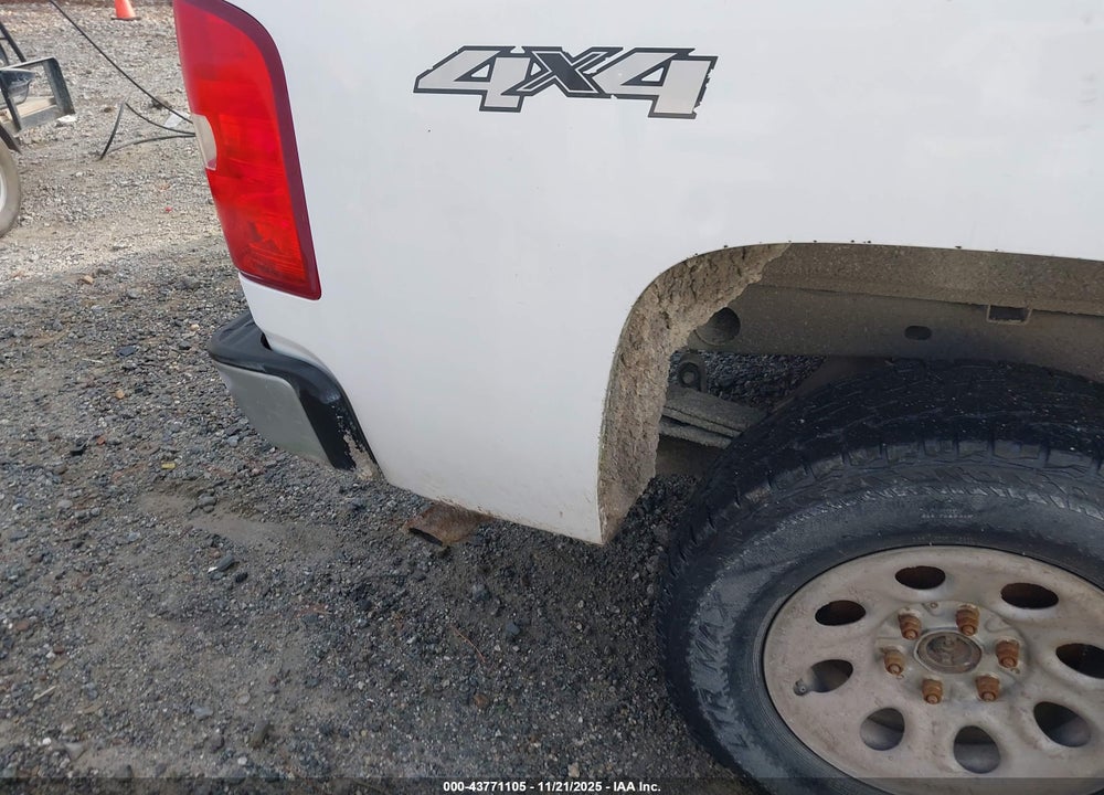 2010 CHEVROLET SILVERADO 1500 WORK TRUCK VIN: 1GCPKPEA1AZ132152