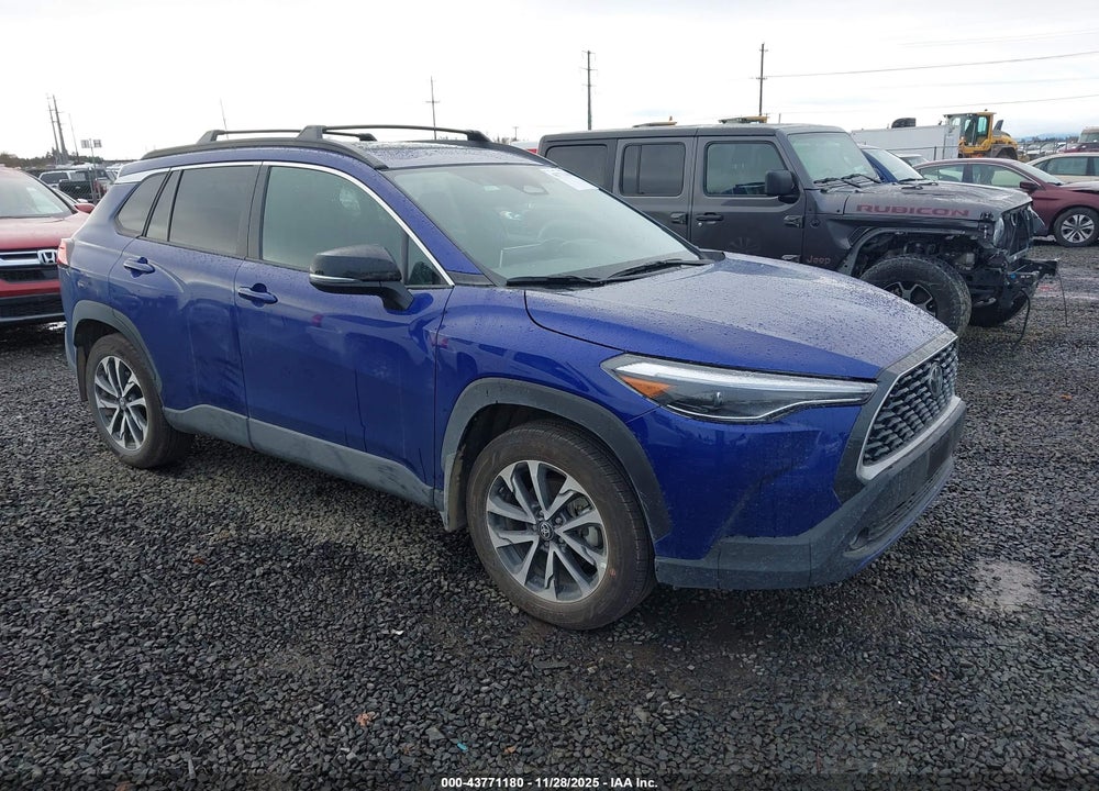 2025 TOYOTA COROLLA CROSS XLE VIN: 7MUDAABG4SV141335
