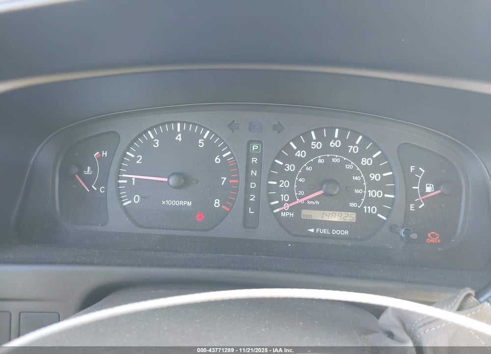 1998 TOYOTA SIENNA XLE VIN: 4T3ZF13C0WU031450