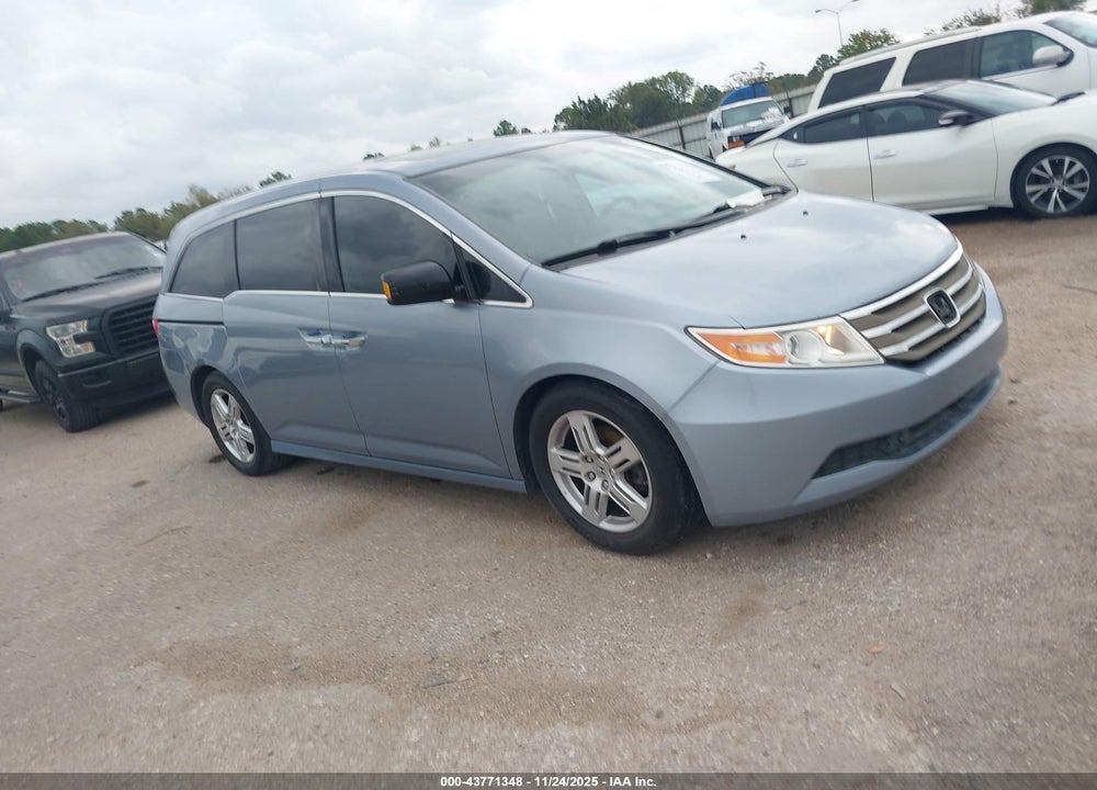 2013 HONDA ODYSSEY TOURING VIN: 5FNRL5H9XDB023212
