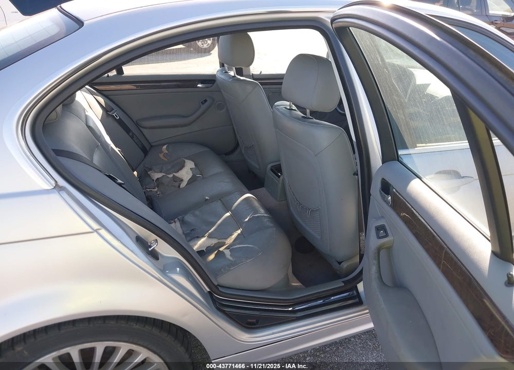 2003 BMW 330XI VIN: WBAEW53433PG21857