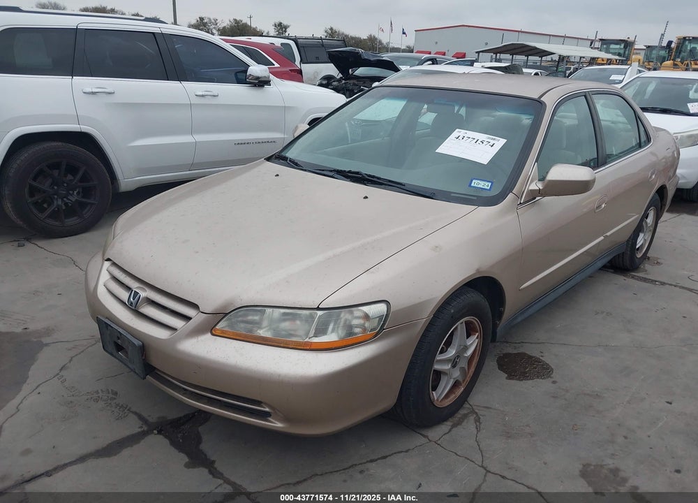2001 HONDA ACCORD 3.0 LX VIN: 1HGCG16441A033329