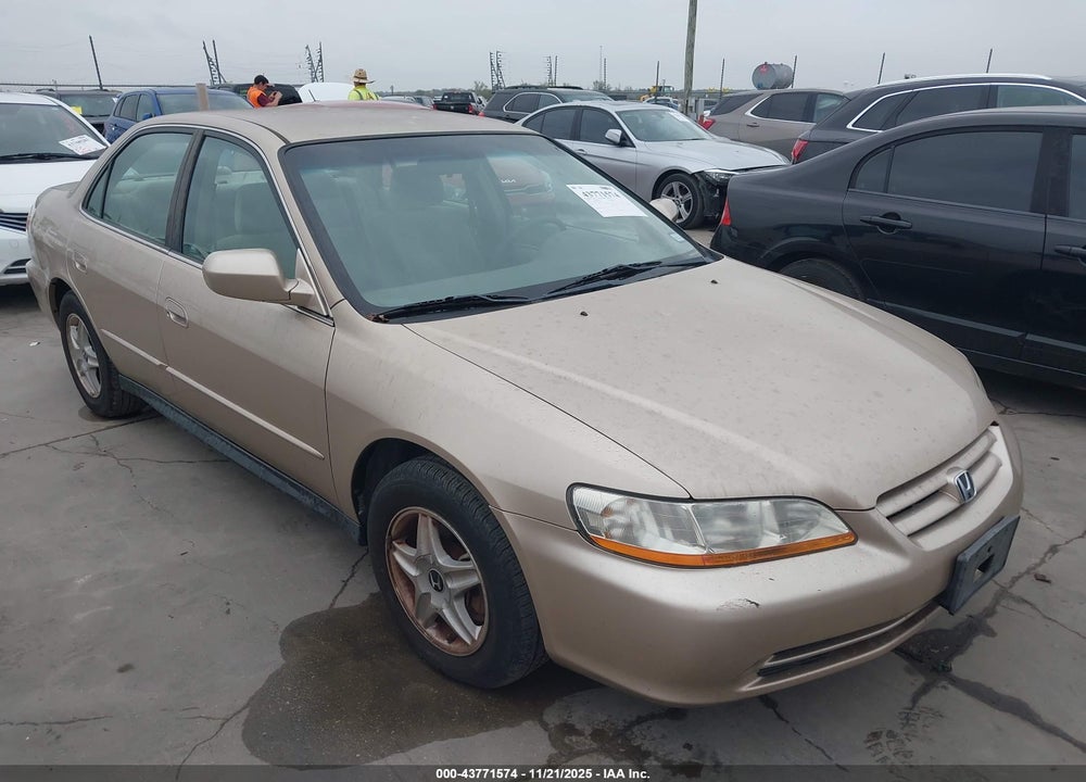 2001 HONDA ACCORD 3.0 LX VIN: 1HGCG16441A033329