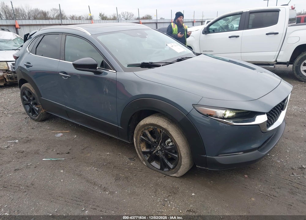 2022 MAZDA CX-30 CARBON EDITION VIN: 3MVDMBCLXNM439846