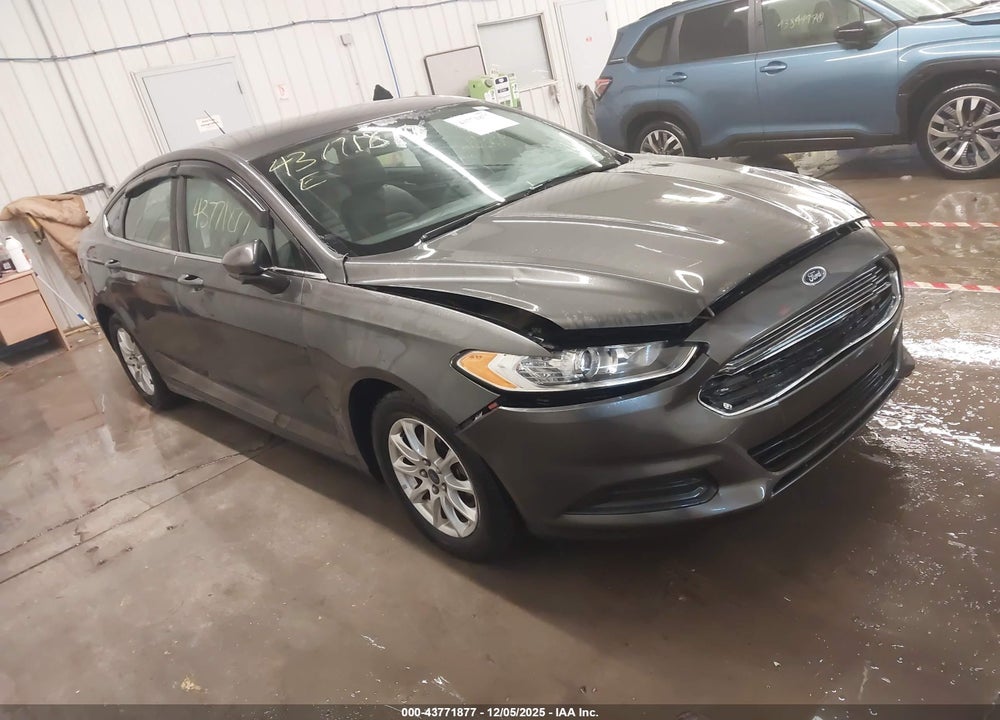 2015 FORD FUSION S VIN: 3FA6P0G77FR142532