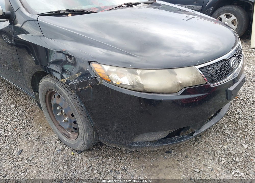 2013 KIA FORTE EX VIN: KNAFU4A28D5699695