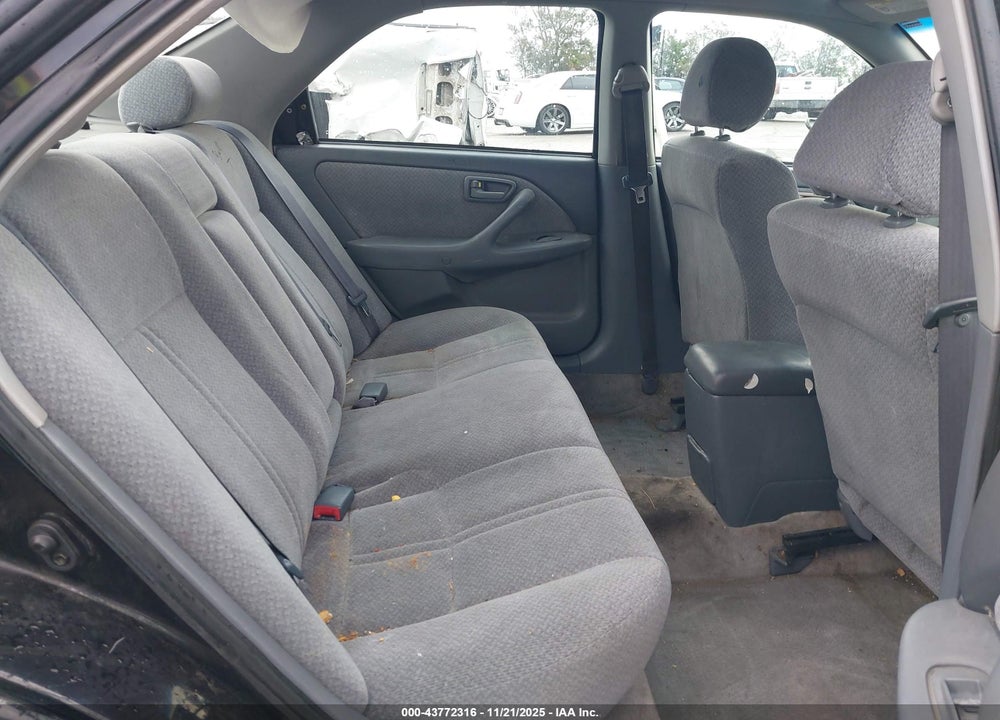 2001 TOYOTA CAMRY LE VIN: 4T1BG22K41U095778