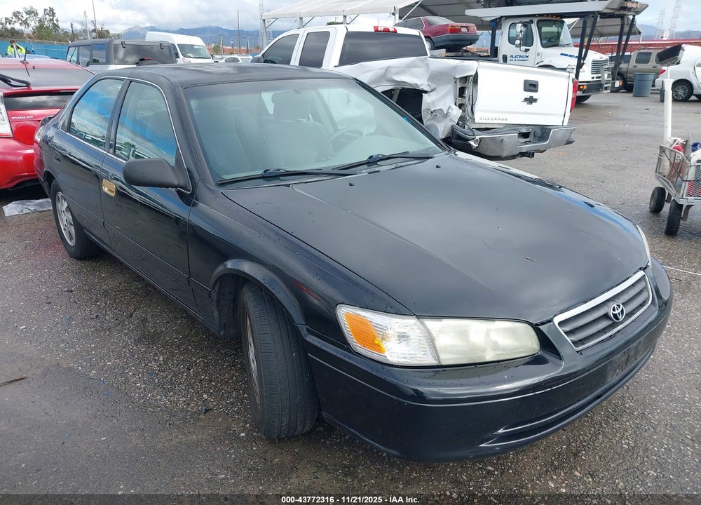 2001 TOYOTA CAMRY LE VIN: 4T1BG22K41U095778