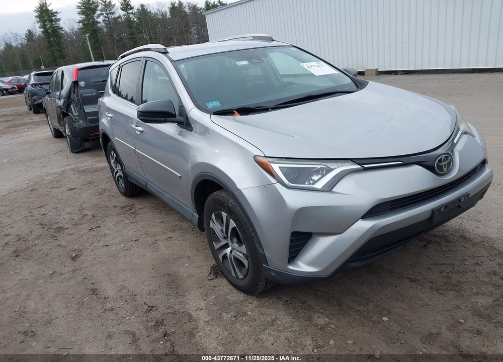 2018 TOYOTA RAV4 LE VIN: 2T3BFREVXJW847475