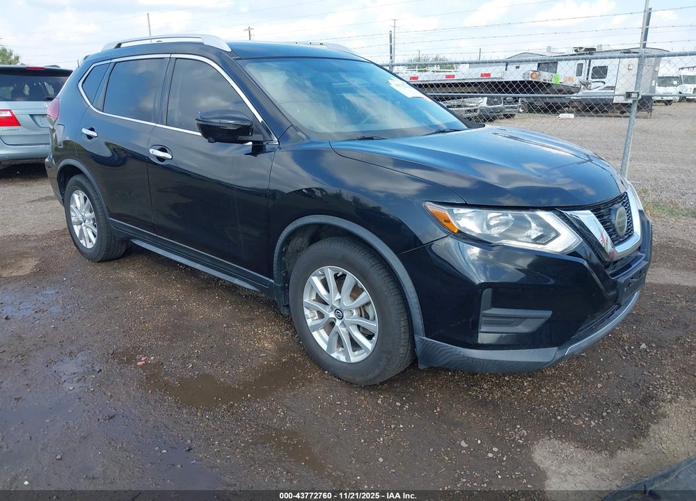 2018 NISSAN ROGUE SV VIN: KNMAT2MT9JP601556