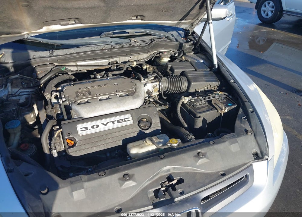 2004 HONDA ACCORD 3.0 LX VIN: 1HGCM66334A011601