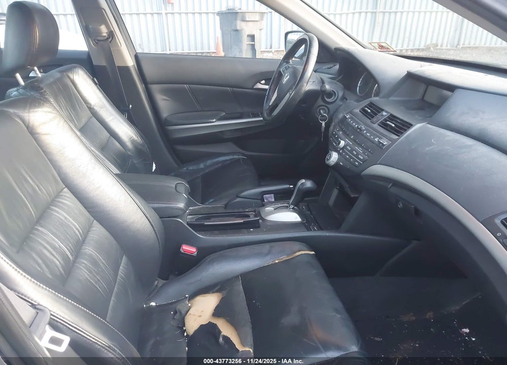 2008 HONDA ACCORD VIN: 1HGCP36818A027030