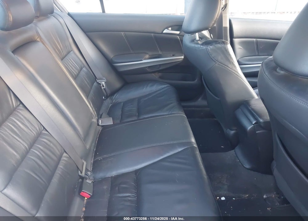 2008 HONDA ACCORD VIN: 1HGCP36818A027030