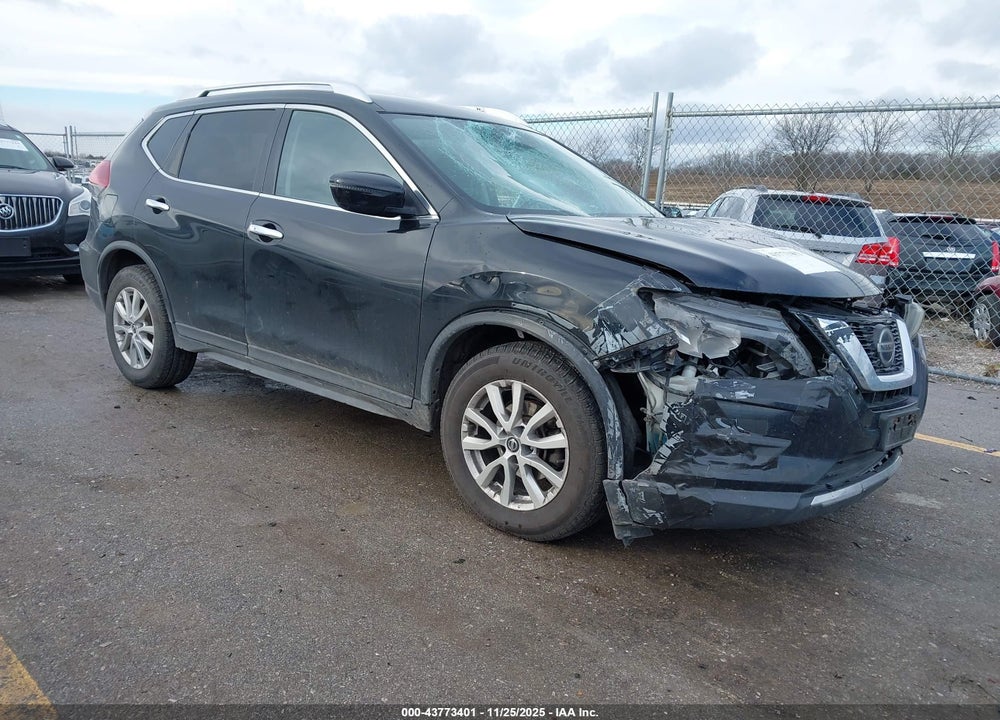 2018 NISSAN ROGUE SV VIN: KNMAT2MV0JP507244