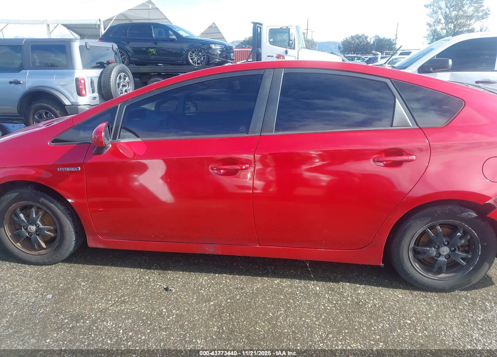 2011 TOYOTA PRIUS THREE VIN: JTDKN3DU5B5365630