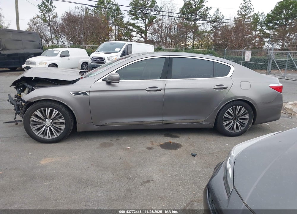 2016 KIA K900 LUXURY 3.8L VIN: KNALU4D38G6032146