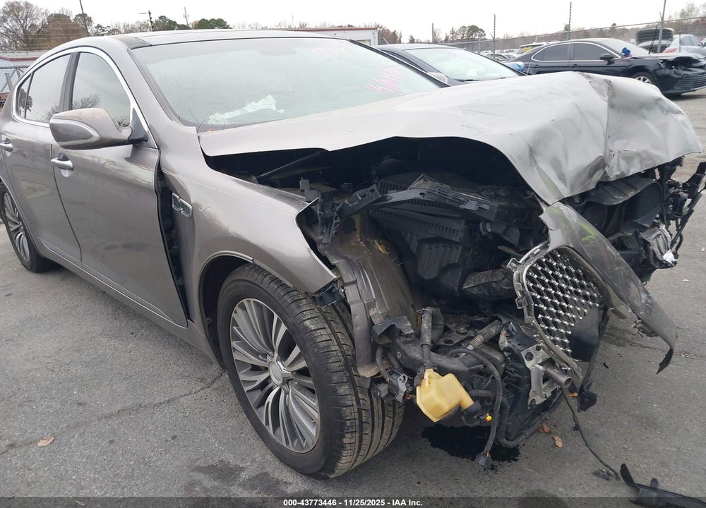 2016 KIA K900 LUXURY 3.8L VIN: KNALU4D38G6032146
