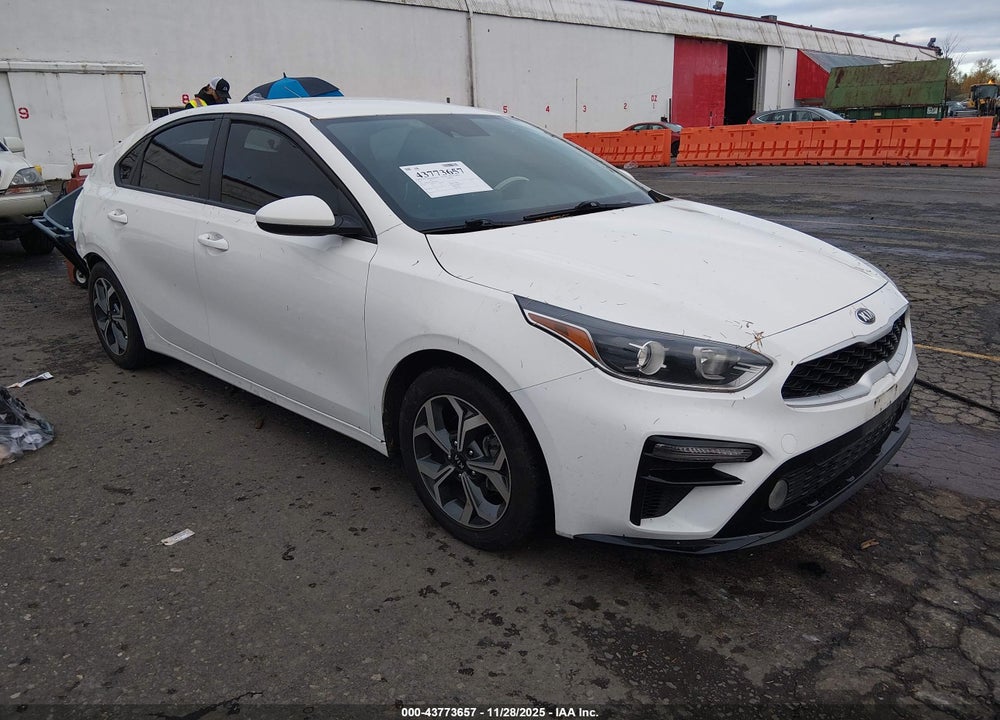 2021 KIA FORTE LXS VIN: 3KPF24AD7ME269106
