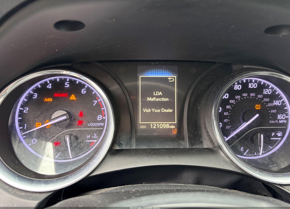 2019 TOYOTA CAMRY LE VIN: 4T1B11HK9KU768438