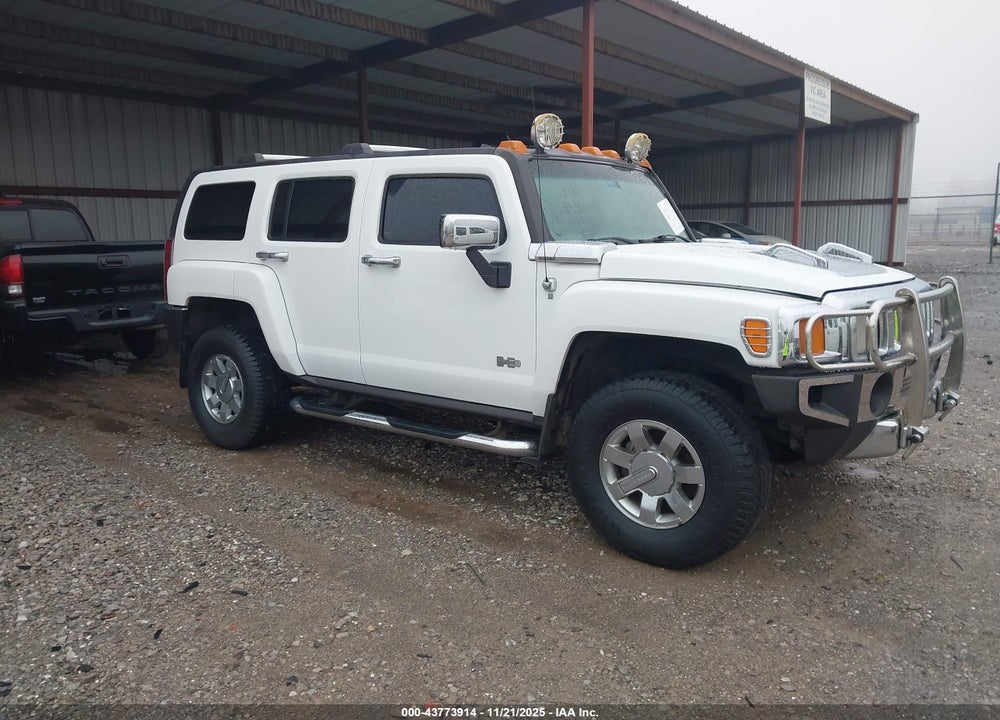 2007 HUMMER H3 SUV VIN: 5GTDN13E978105558