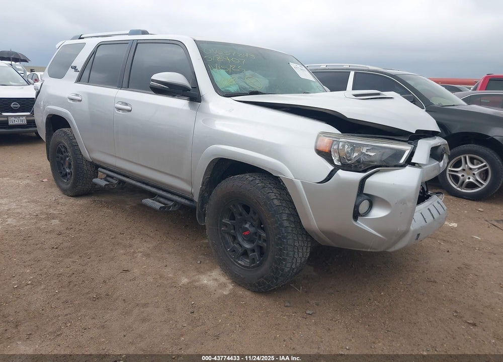 2018 TOYOTA 4RUNNER TRD OFF ROAD PREMIUM VIN: JTEBU5JR0J5518407